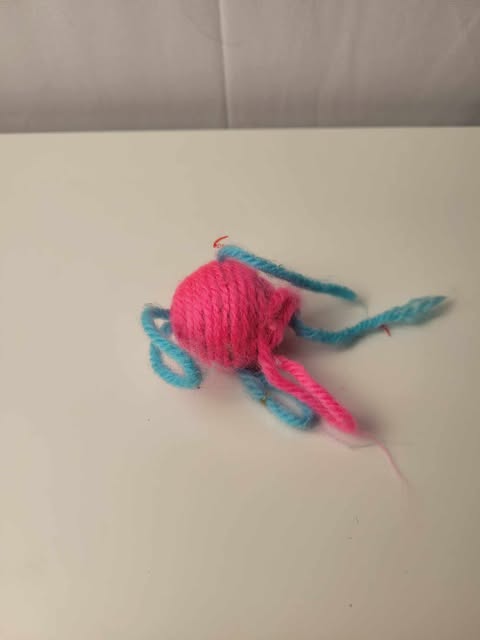 Peluche pour chat - Balle enroulée de laine