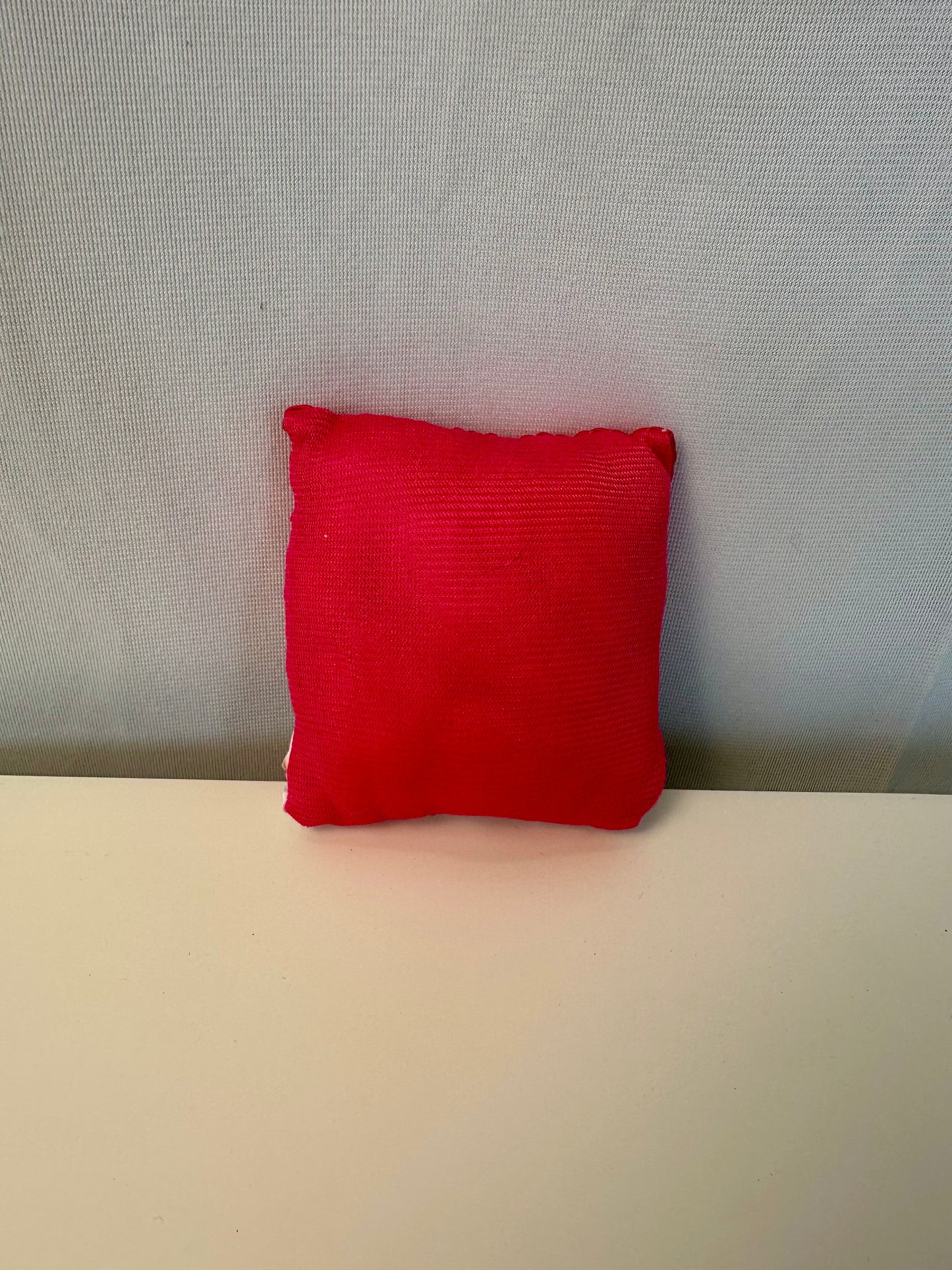 Peluche pour chat - Coussin rose de noël