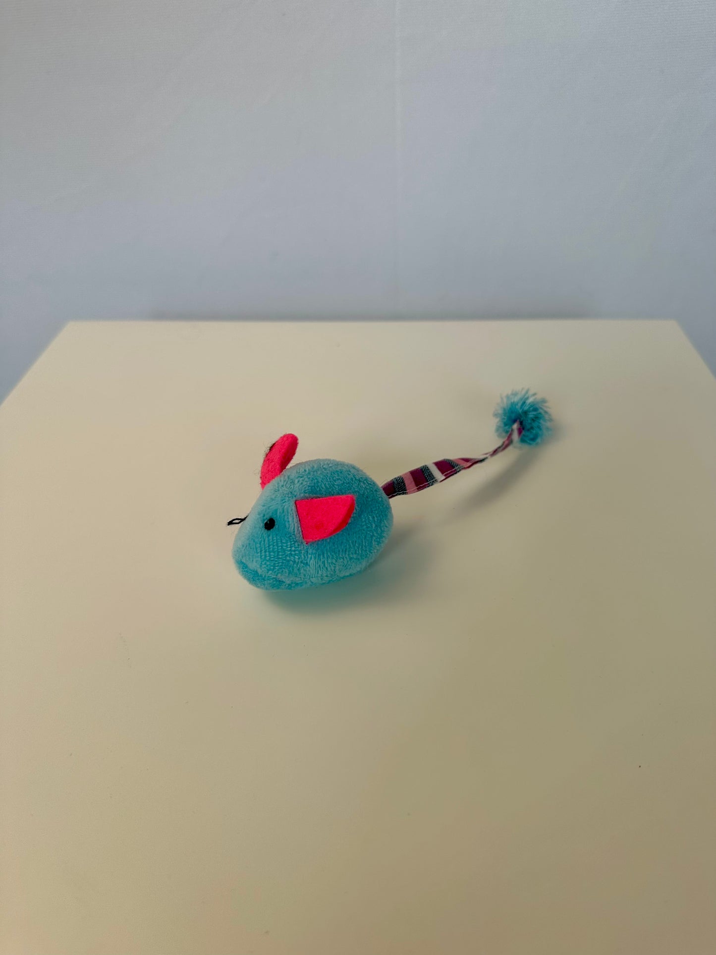 Peluche pour chat - Souris bleu et rose